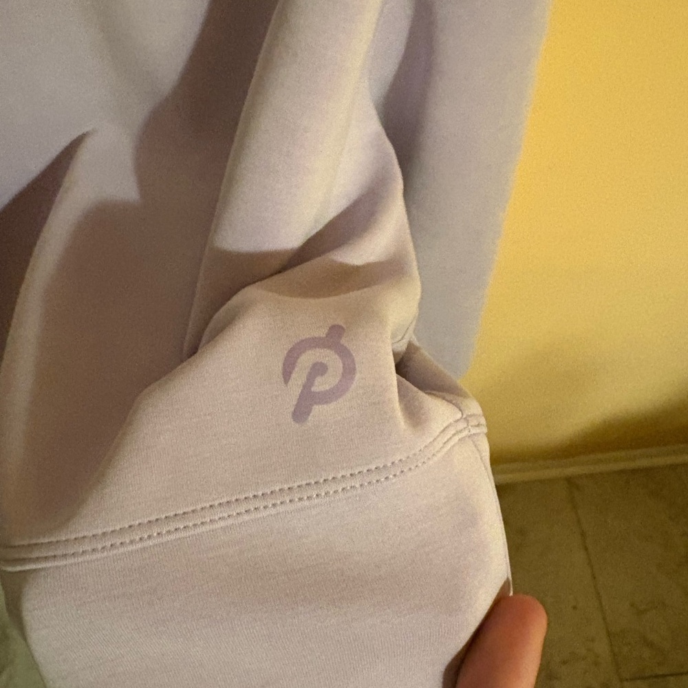 Lululemon Peleton Perfectly Oversized Softstreme Cropped Sweatshirt in Lilac - Picture 7 of 9